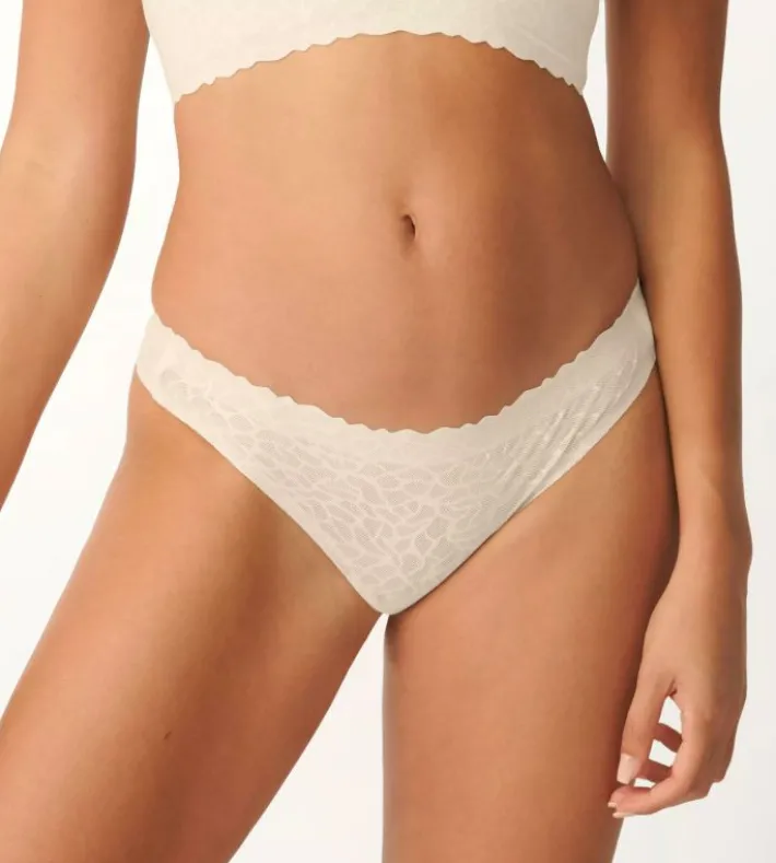 sloggi_zero_feel_lace_5-8.webp sloggi ZERO FEEL LACE> Zero Feel | Sloggi Serie